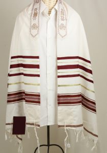 Women and the Tallit - The Tallis Lady